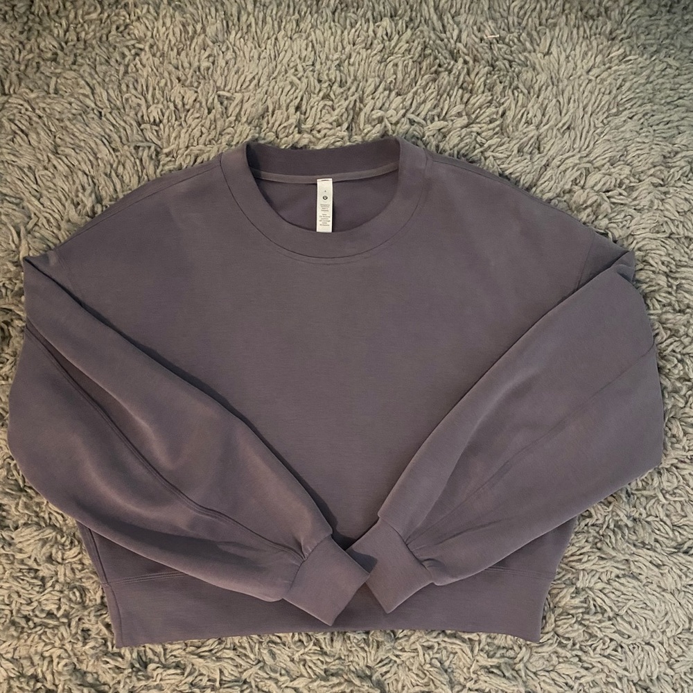 Lululemon Cropped Crew size 4, dusky lavender